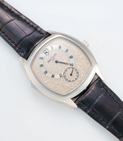 175th Anniversary Chiming Jump Hour in Platinum