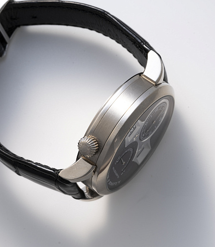 Zeitwerk in White Gold