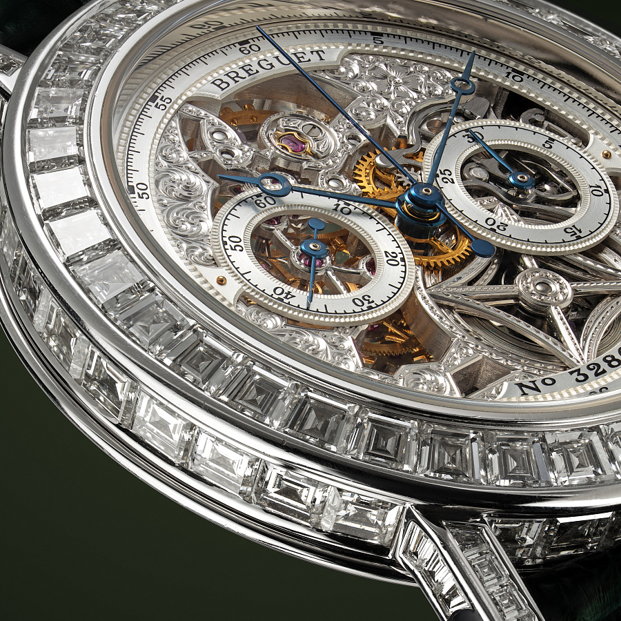 Classique Chronograph in White Gold