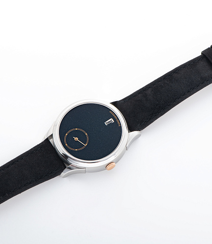 Jumping Hour in Platinum with Black Jade Stone Dial "L’Art de l’heure sautante"