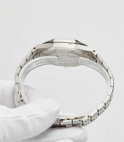 Platinum Perpetual Calendar in Platinum with MOP Dial
