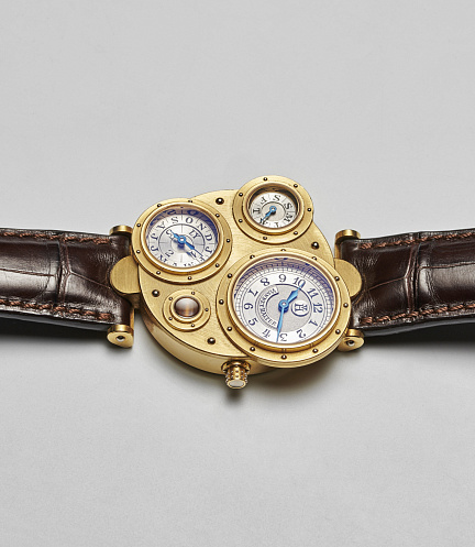 Antiqua in Yellow Gold
