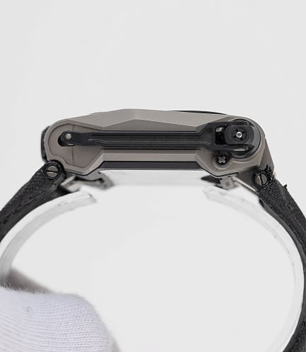 UR-EMC Time Hunter in Stainless Steel and Titanium