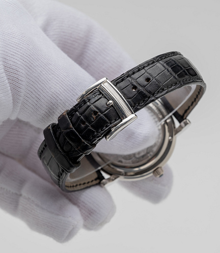 Toric Tourbillon in Platinum