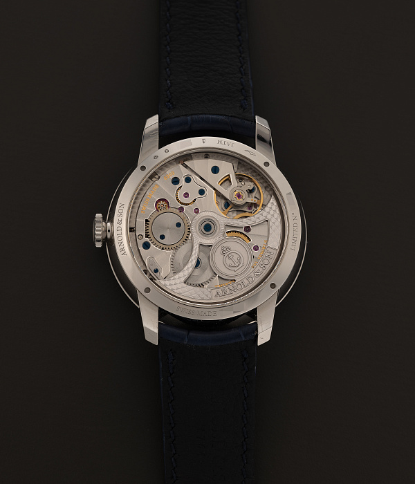 DSTB 42 in Platinum with Salmon Dial