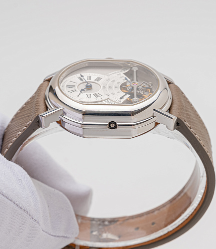 Regulateur Tourbillon in White Gold with Clous de Paris
