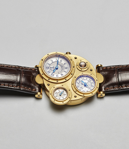 Antiqua in Yellow Gold