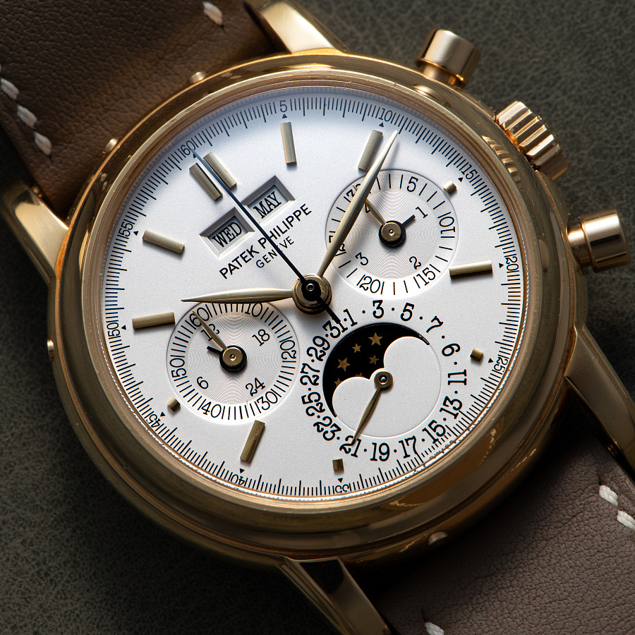 Perpetual Calendar Chronograph in Yellow Gold