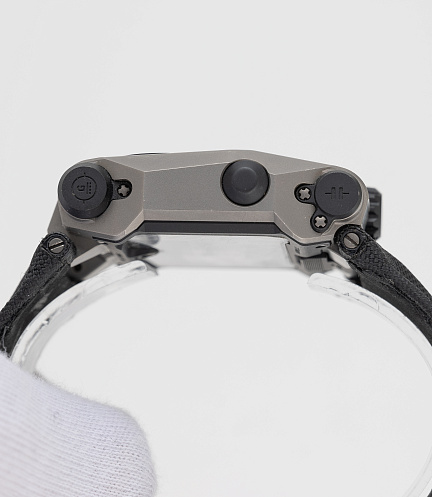 UR-EMC Time Hunter in Stainless Steel and Titanium