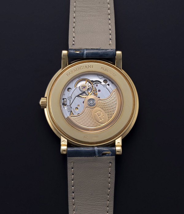 Toric in Yellow Gold with Diamonds