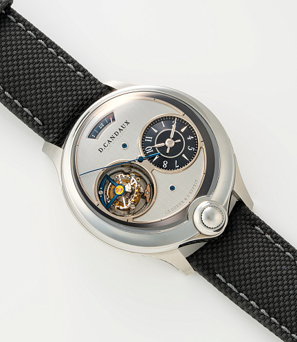 DC1 in Stainless Steel with Brushed Silver-Coloured Platinum Dial