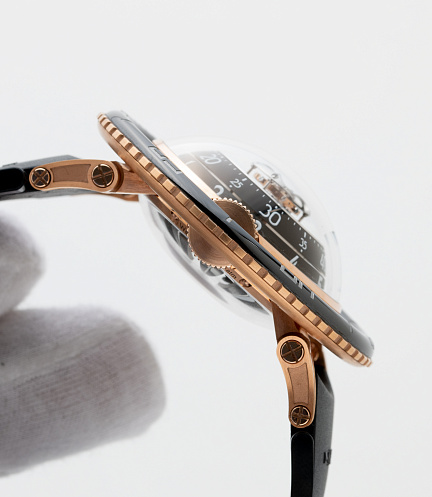 Horological Machinie 7 Aquapod Flying Tourbillon