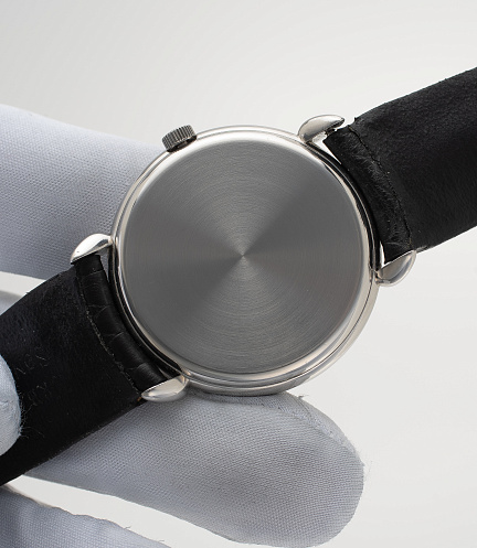 Early Reference 8 in Platinum