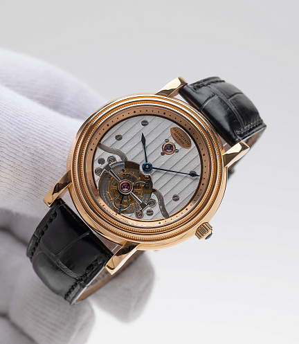 Toric Tourbillon in Rose Gold