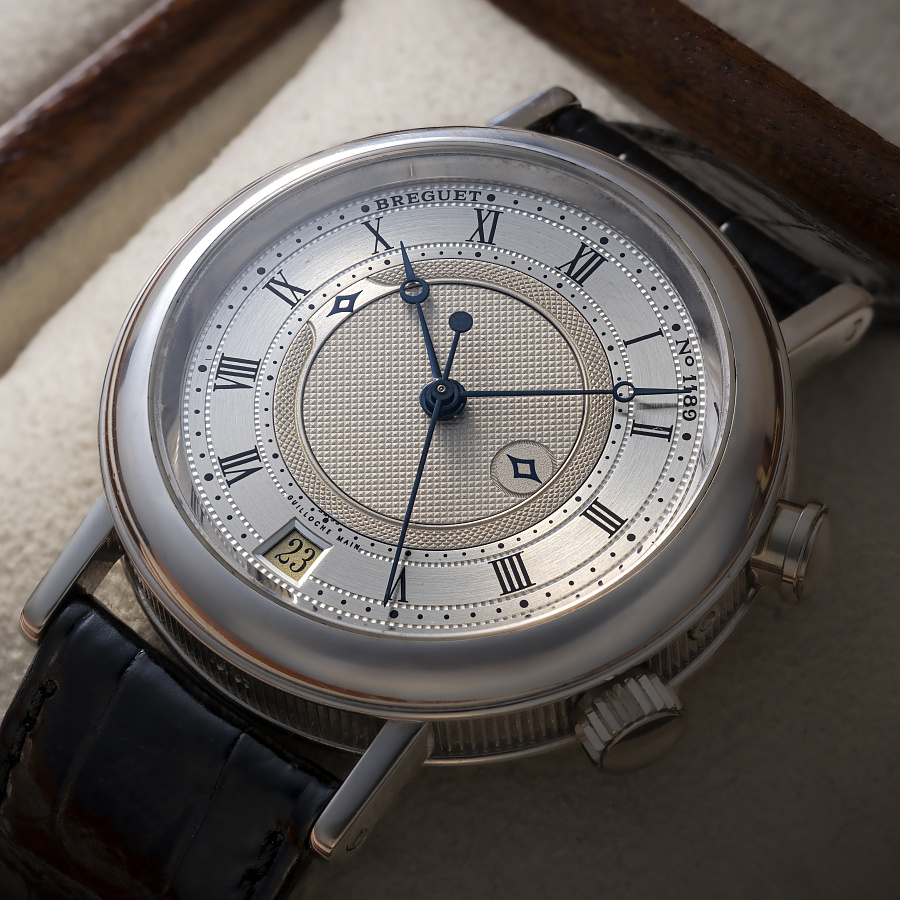 Classic Alarm in White Gold