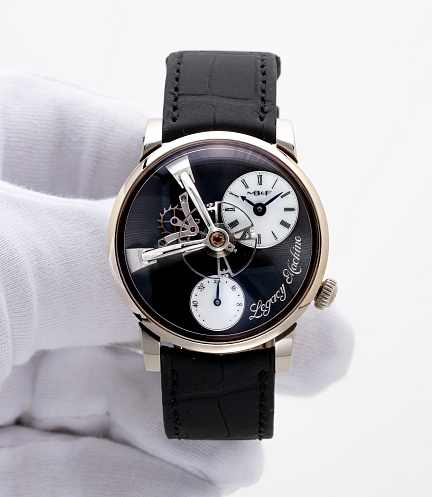 Legacy Machine 101 in White Gold