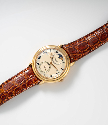 Reference 2 in Rose Gold with a Smiling Moon Phase/Face