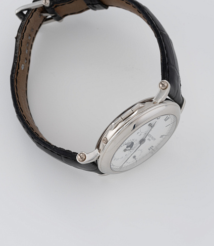 Power Reserve Moonphase in Platinum