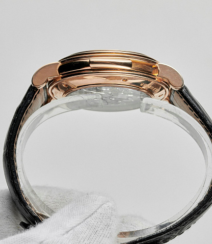 Toric Minute Repeater GMT in Rose Gold