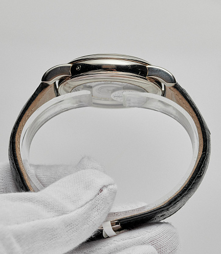 Chronometre Perpetual in White Gold