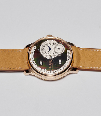 Octa Calendrier with Black MOP Dial "Sincere Edition"