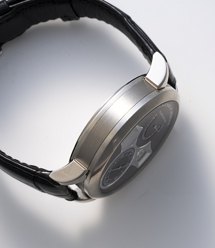 Zeitwerk in White Gold