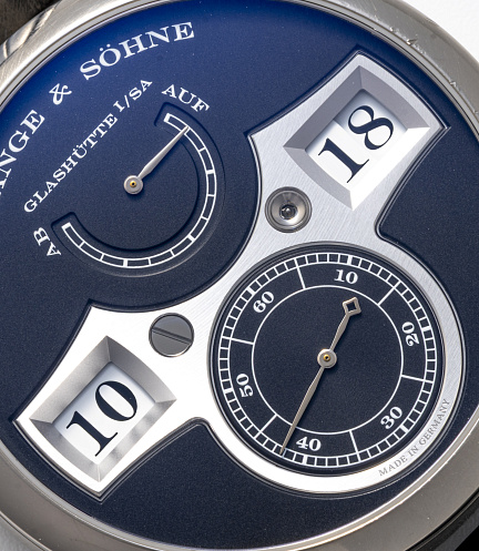 Zeitwerk in White Gold