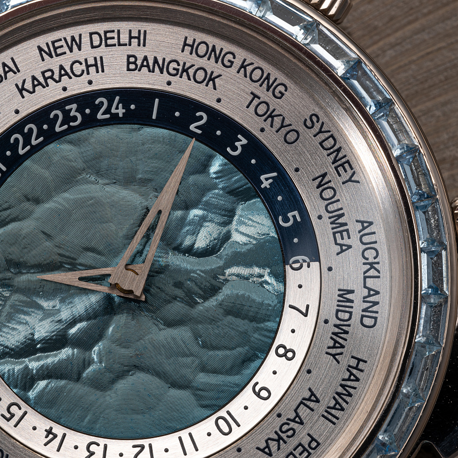 Tempus Terrea Worldtime Aquamarine in White Gold