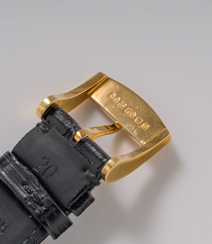 Series 2 in Yellow Gold with a Blued Power Reserve Hand