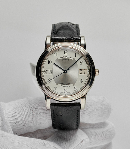 Chronometre Perpetual in White Gold