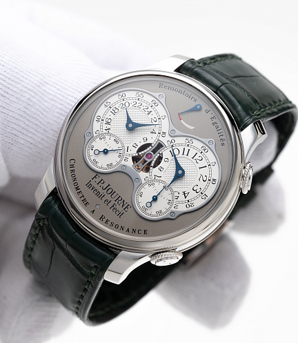Chronometre a Resonance in Platinum
