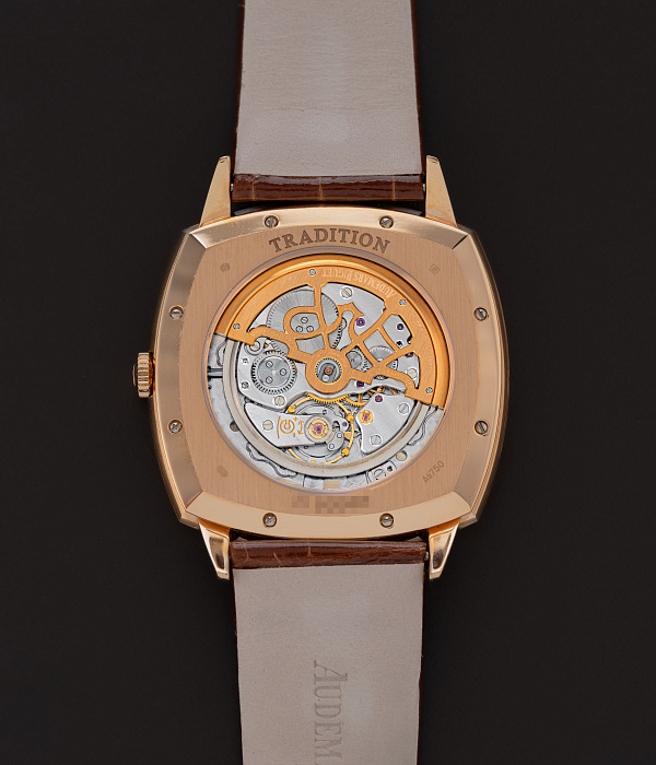 Tradition in Rose Gold
