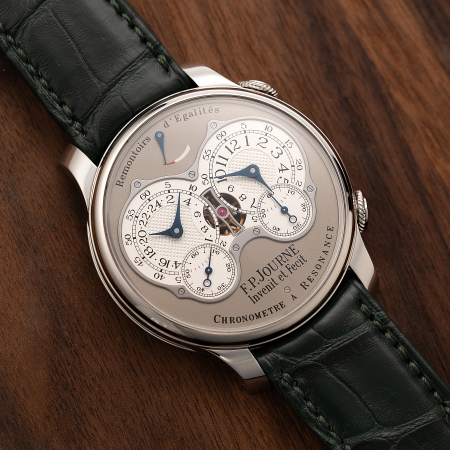 Chronometre a Resonance in Platinum