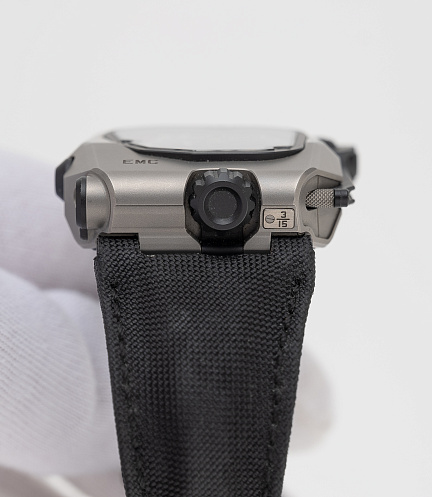 UR-EMC Time Hunter in Stainless Steel and Titanium