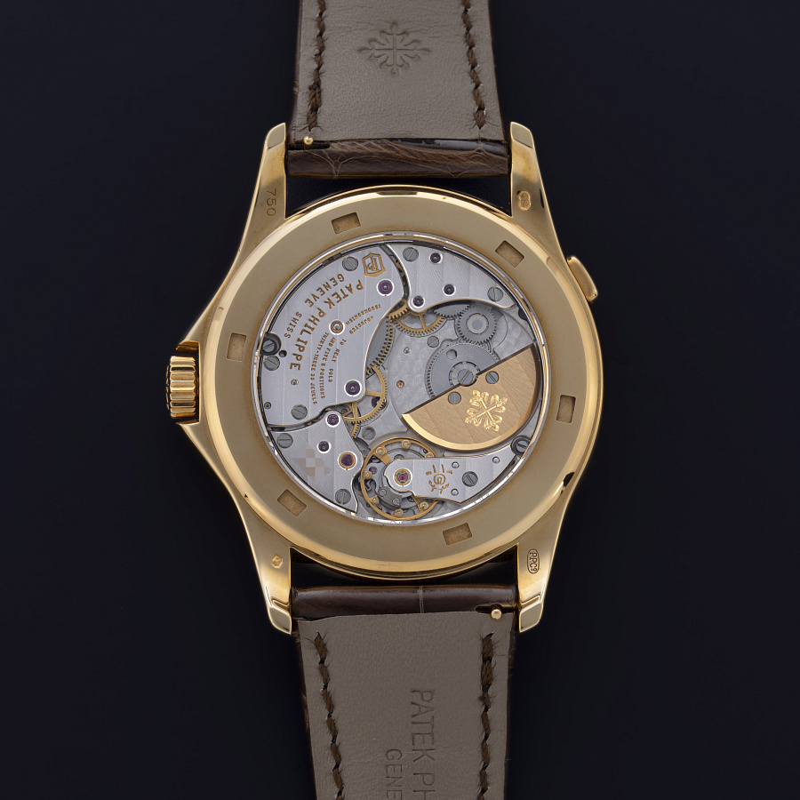 World Time in Yellow Gold with Enamel Dial
