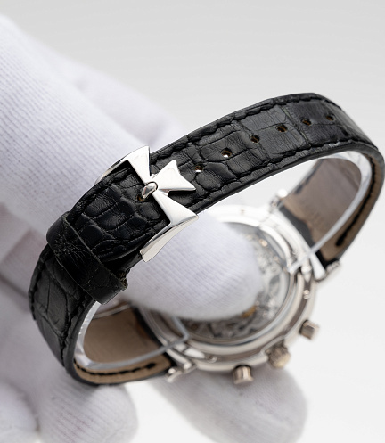 Les Historiques Chronograph in Platinum