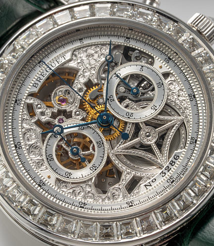 Classique Chronograph in White Gold