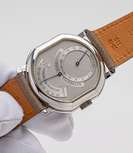 Regulateur Tourbillon in White Gold with Clous de Paris