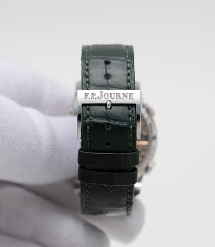 Chronometre a Resonance in Platinum