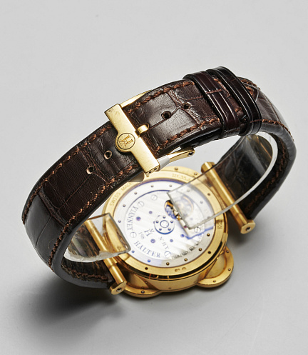 Antiqua in Yellow Gold